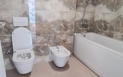Се продава нов прекрасен стан во East Gate Living