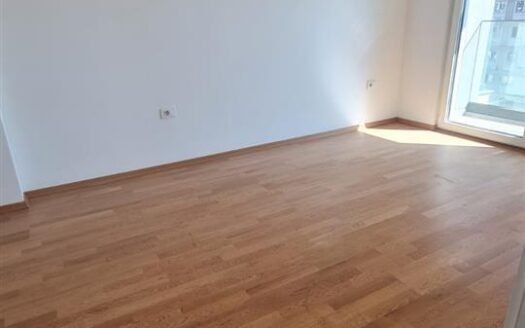 Се продава нов прекрасен стан во East Gate Living