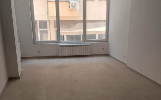 Се изнајмува деловен објект од 50 м²