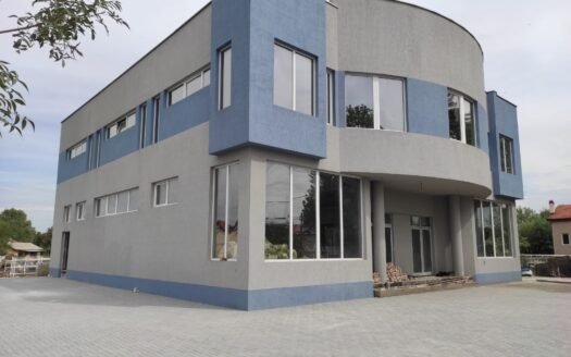 Се изнајмува деловен објект во Петровец