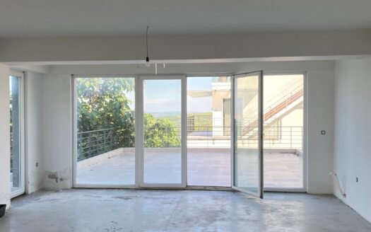 Се продава стан во Сопиште – 130 м²