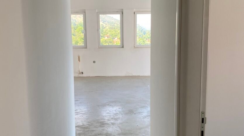 Се продава стан во Сопиште – 130 м²