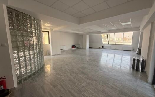 Се издава деловен простор 140m² во центар – Лотарија на Македонија