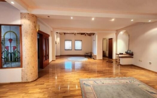 СЕ ПРОДАВА ЛУКСУЗНА КУЌА – КИСЕЛА ВОДА (РАМПА / ЦЕНТАР)