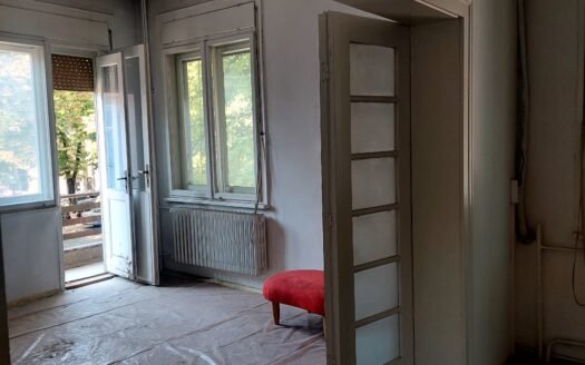 Стан за продажба во старото срце на Скопје – до Градски парк