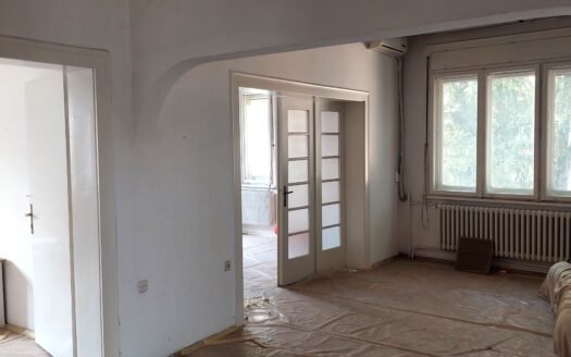 Стан за продажба во старото срце на Скопје – до Градски парк