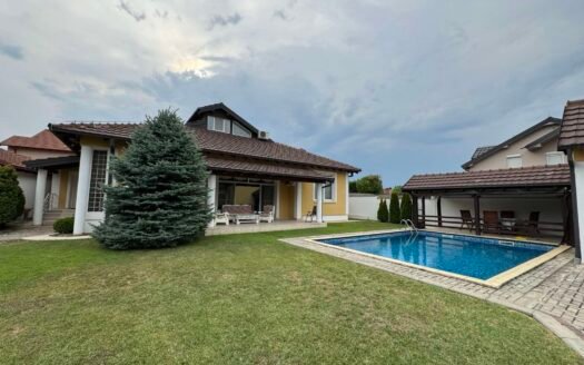 Луксузна куќа со базен на продажба – Бардовци, Скопје